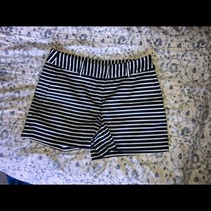 Vineyard Vines shorts